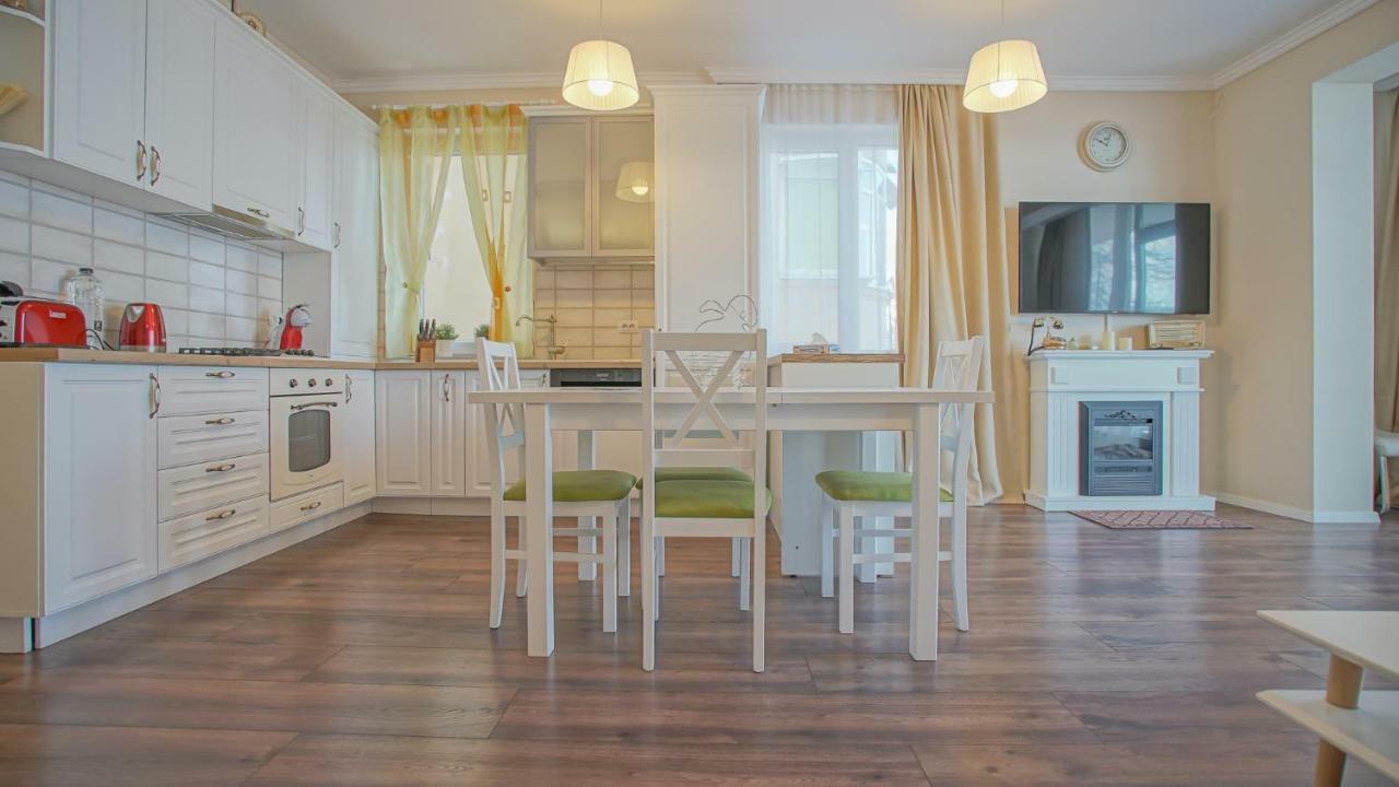 Cn2I Luxury Accommodation/Maior Cranta Brasov Exterior photo